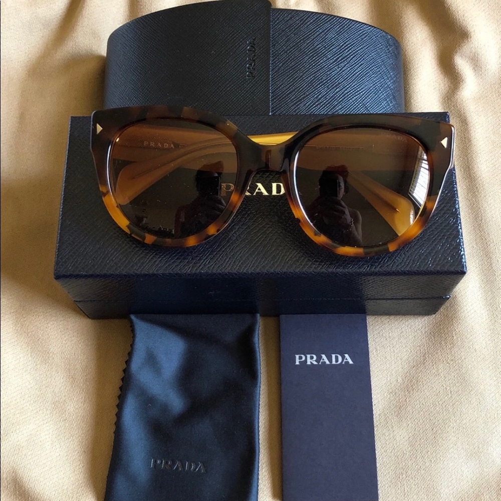 PRADA SUNGLASSES